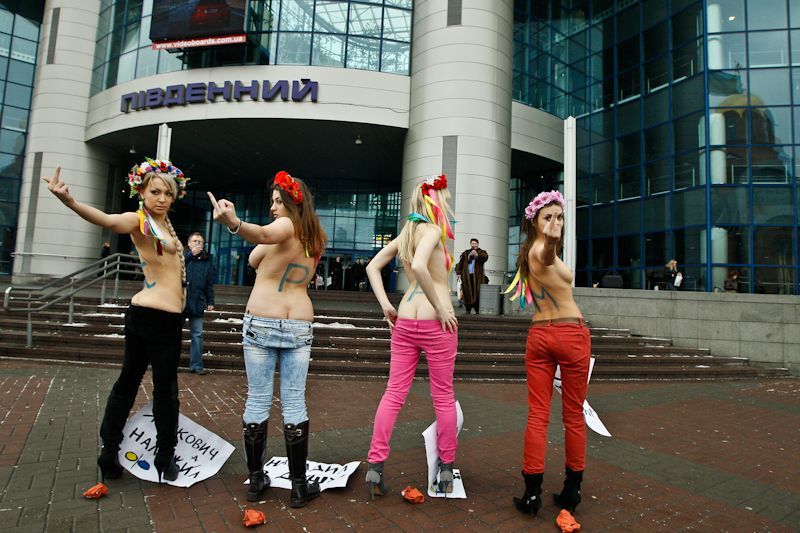 DÜNYA'NIN EN ÇIPLAK PROTESTO GRUBU FEMEN