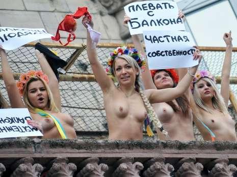 DÜNYA'NIN EN ÇIPLAK PROTESTO GRUBU FEMEN