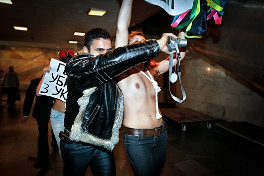 DÜNYA'NIN EN ÇIPLAK PROTESTO GRUBU FEMEN