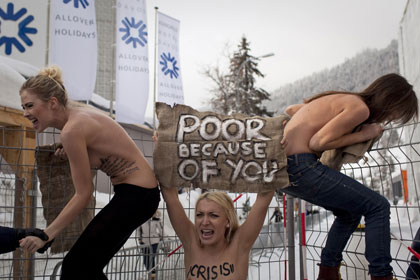 DÜNYA'NIN EN ÇIPLAK PROTESTO GRUBU FEMEN