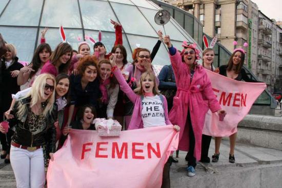 DÜNYA'NIN EN ÇIPLAK PROTESTO GRUBU FEMEN