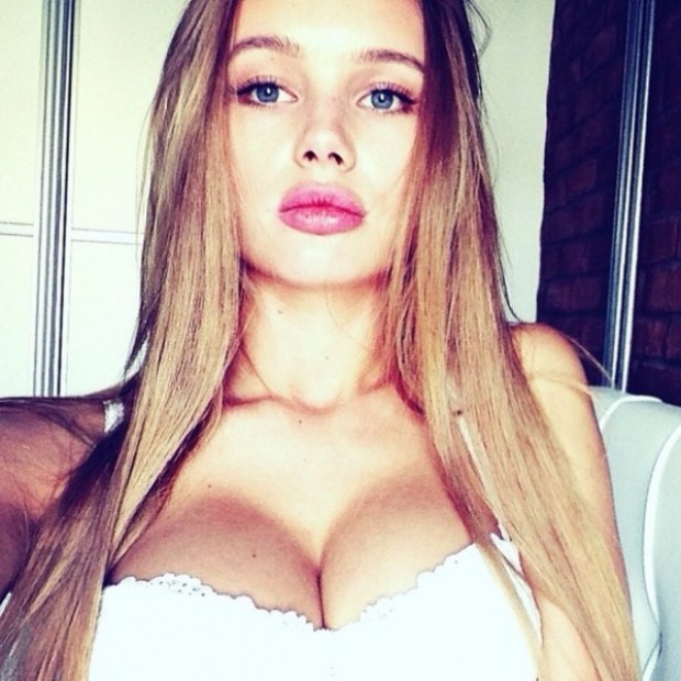 BAŞTAN ÇIKARICI SEKSİ   INSTAGRAM  KADINLARI