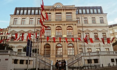 BEYOĞLU'NDA ESKİ İHALELER SORUŞTURMASI