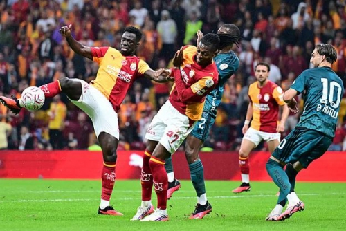 GALATASARAY SAÇ BAŞ YOLDURARAK KAZANDI
