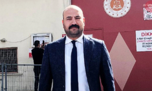 ADALAR SEÇİMİ ÖNCESİ İSTİFALAR